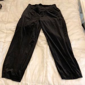 Old navy velvet black cropped pants